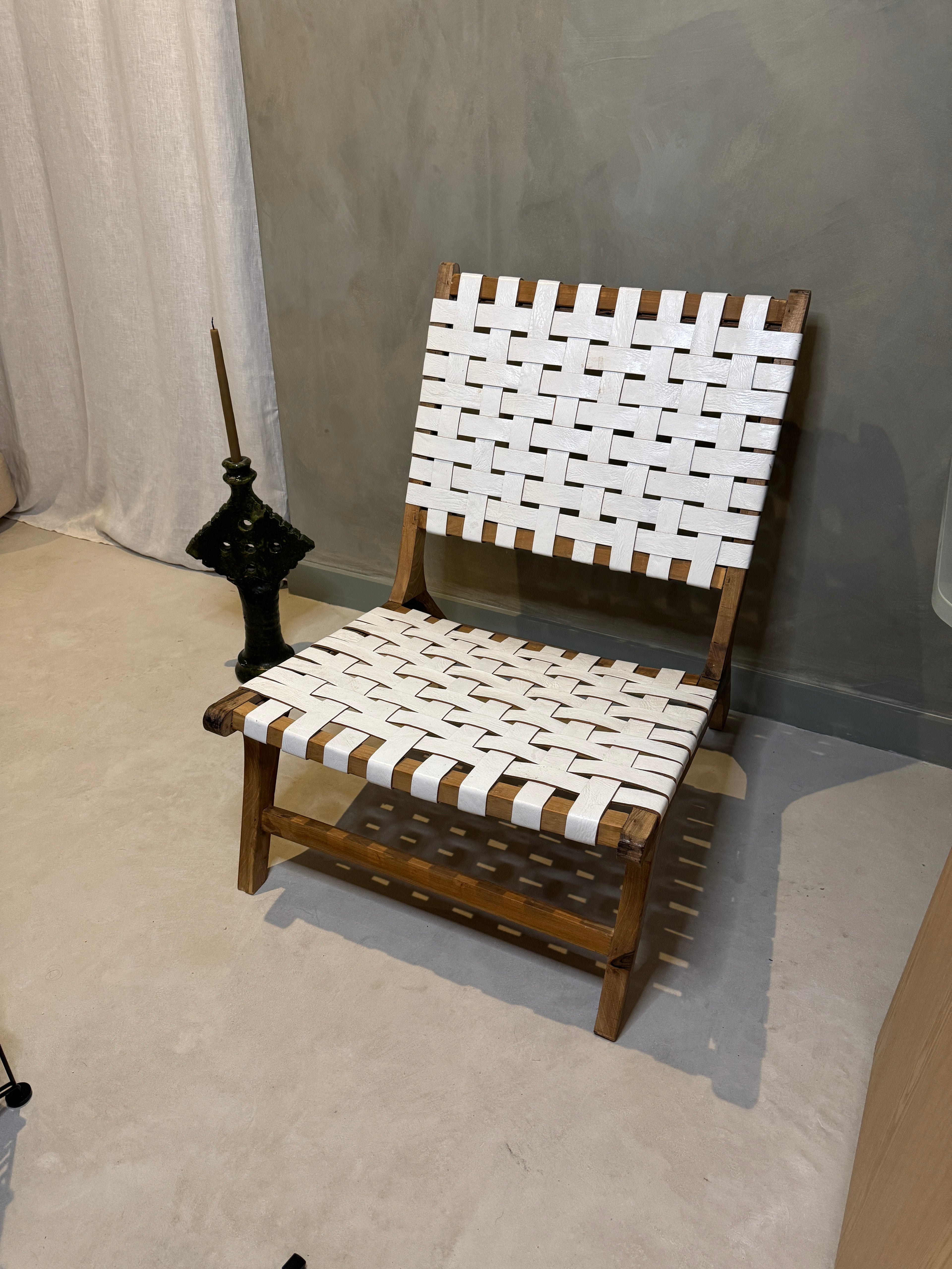 White Leather & Wooden Lounge Chair