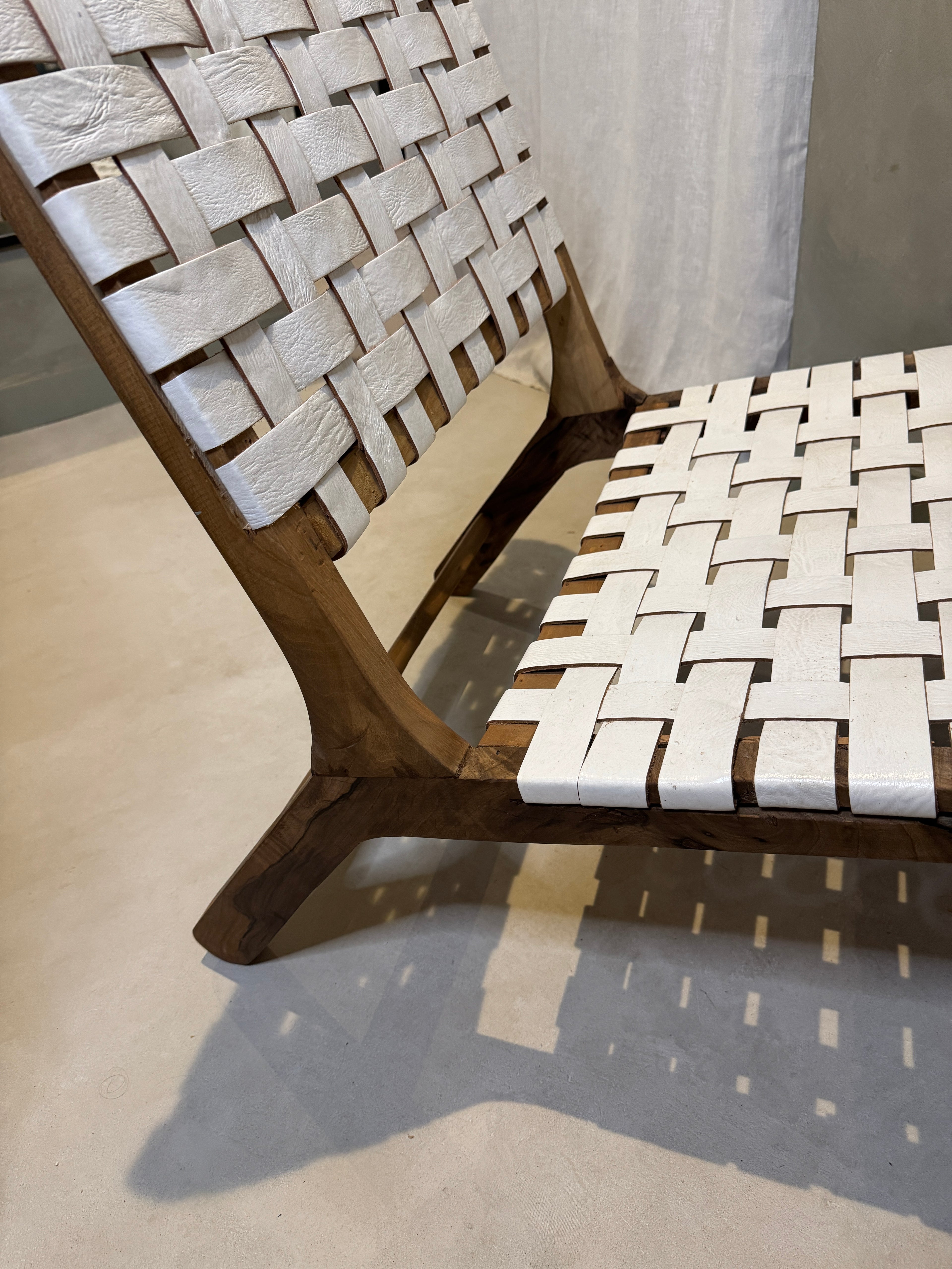 White Leather & Wooden Lounge Chair