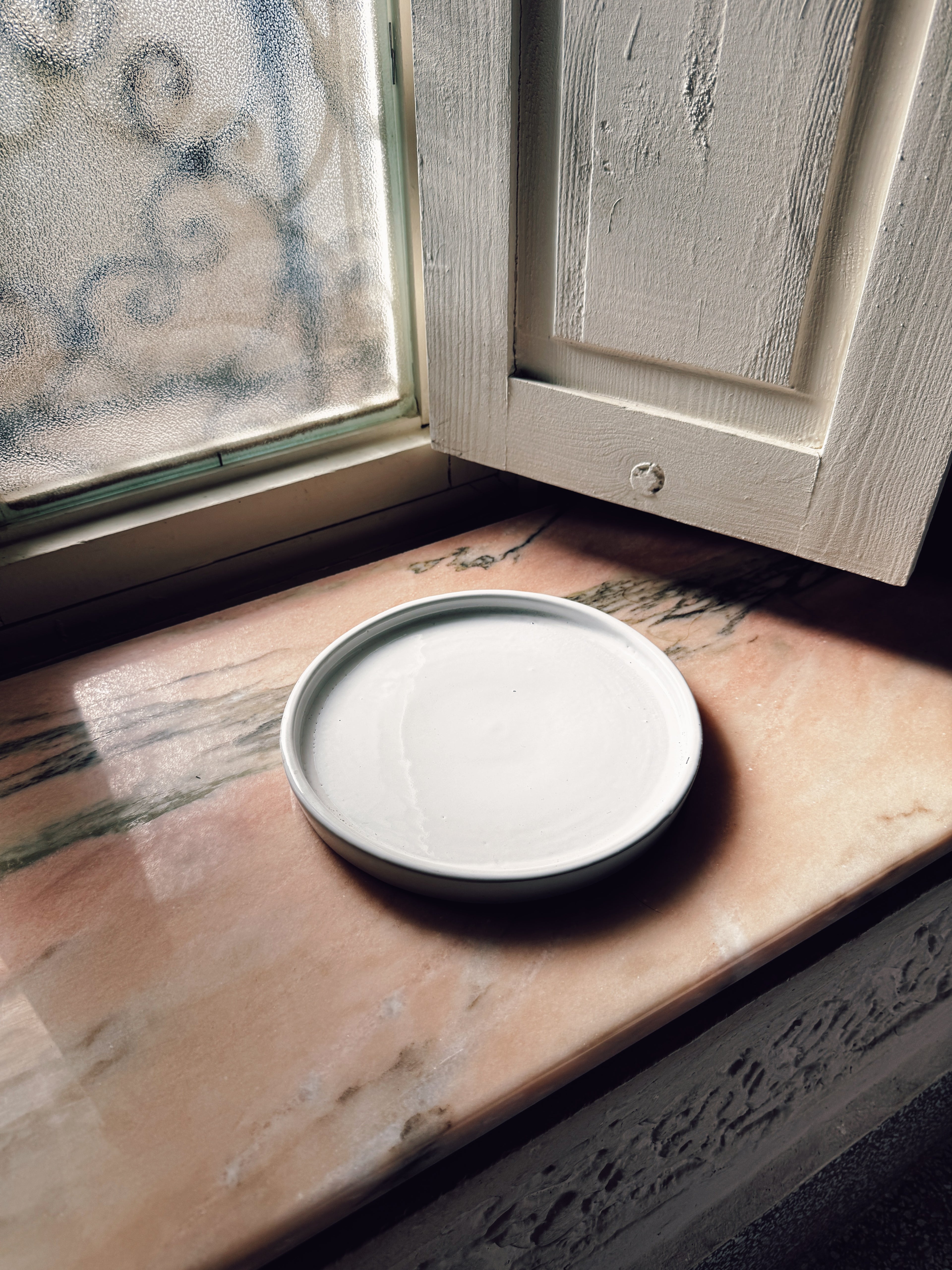 Straight Edge Small Plates